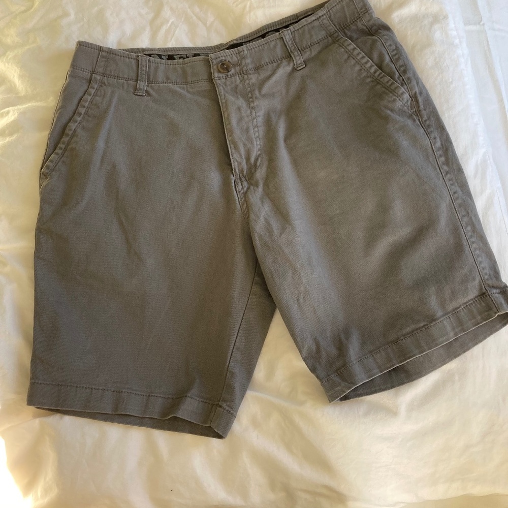 Mens Ironflex Size 32 Gray Cotton Shorts